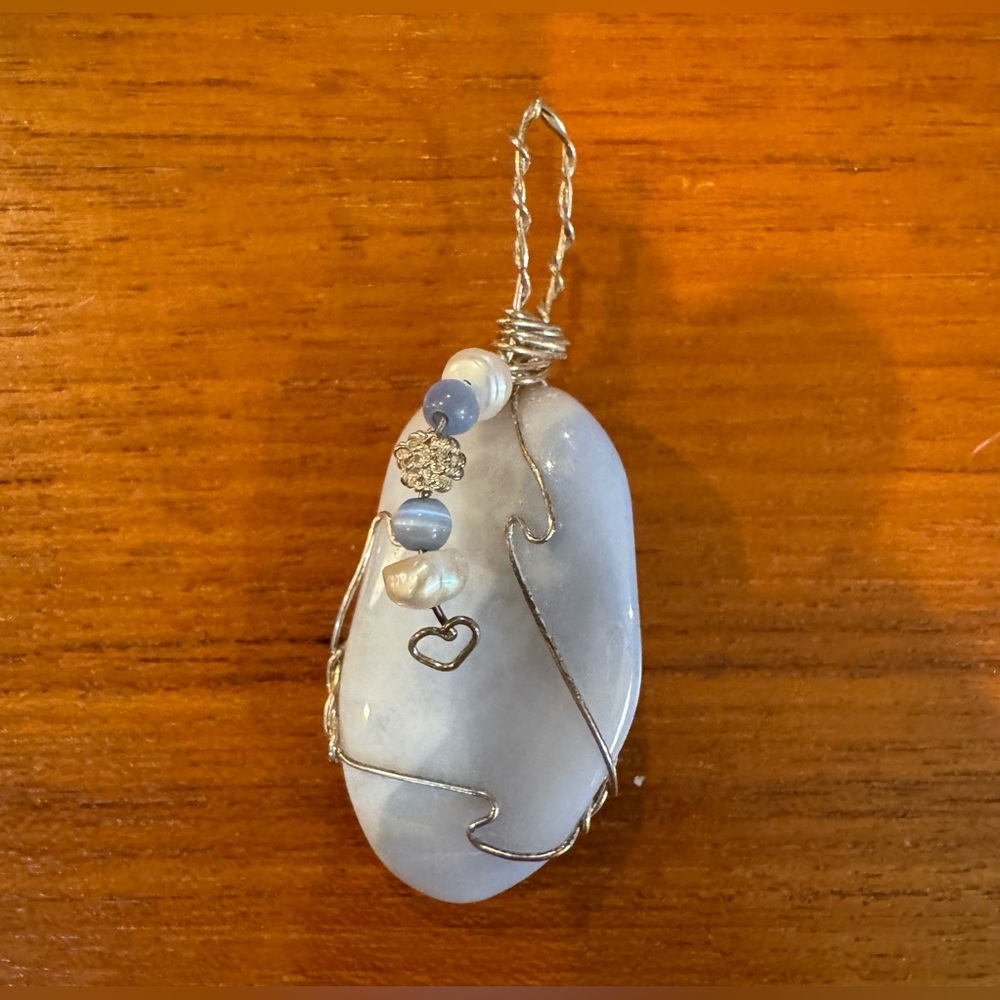 Vintage Artisan-Made Blue Lace Agate Tumbled Stone Pendant, SilverTone, Beading